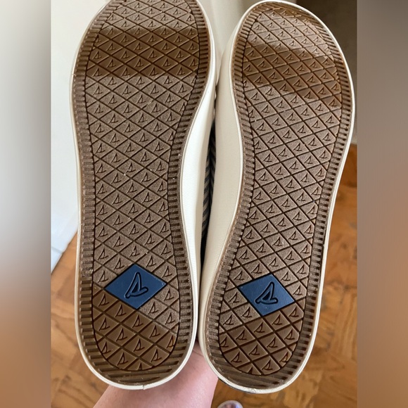 Sperry Slip On 11M Brand New - Picture 3 of 6